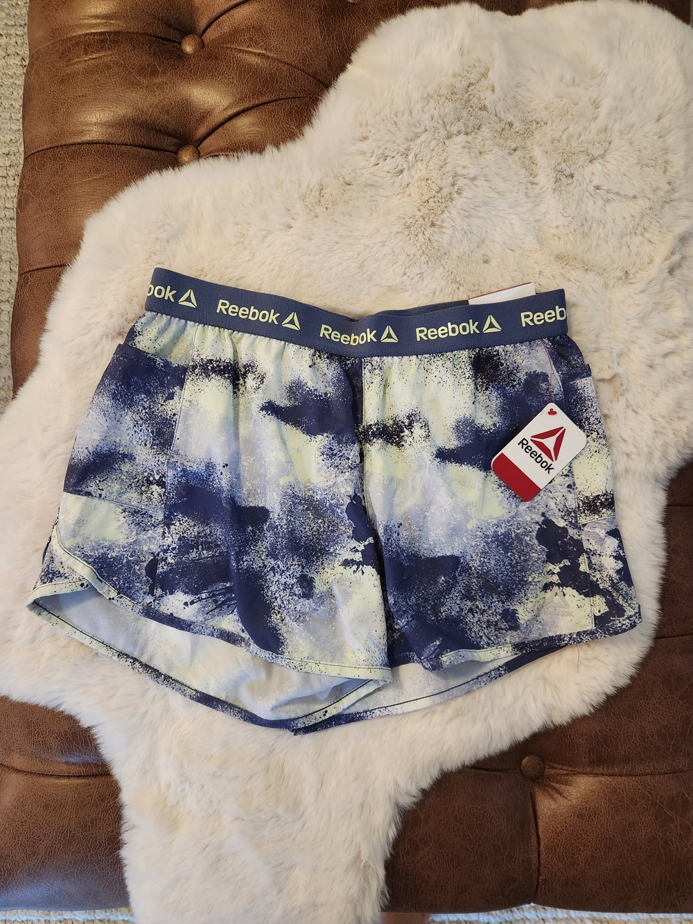 Reebok Women's Blue & White Abstract Print Athletic Shorts With Liner Medium NWT